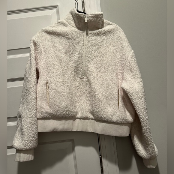 Alo Micro Sherpa Solstice Pullover - Picture 7 of 11